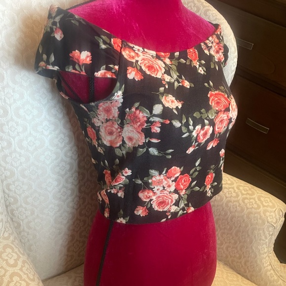 Flower shirt - Picture 2 of 2